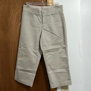 Women’s Capri Khakis